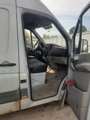 Грузовой фургон, марка: Mercedes-Benz, модель: Sprinter 313 CDI, год изготовления: 2010, цвет: серый, VIN: WDB9066351S476861, ПТС: 39УВ175629, г/н: Р550МЕ39, модель двигателя: 651955, тип двигателя: дизельный, двигатель №: 30266664, мощность двигателя: 95 л. с. (129 кВт), рабочий объем двигателя…