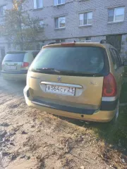 Автомобиль Peugeot 307, VIN: VF33EKFUB83361371, 2003 г.в., цвет: золотистый, 88 л.с. КПП  1 скорость включается через раз с заеданием , сломан кронштейн крепления тросиков сцепления , сломана пружина передняя правая, не работает спидометр, не работают датчики АВС , течь бензобака , запах бензина в…
