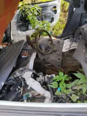 Toyota RegiusAce 2002 года, 91 лс, 300000 км, гос номер А402ОО124, VIN отсутствует, транспортное средство не на ходу, двигатель заклинил, коробка передач отсутствует