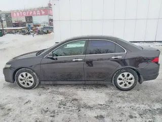 Honda Accord 2006 года, 190 лс, 395476 км, АКПП. Автомобиль марки HONDA модель Accord, 2006 г.в., VIN-номер JHMCL96806C220561.