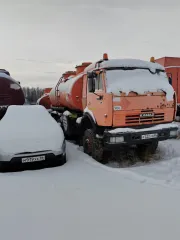 Нефаз 5633-15 2010 года. Специализированная автоцистерна. Цвет оранжевый. VIN X1F5633TRAB000301. Государственный номер Р322УМ86. Номер двигателя А2580710. Мощность 165 л.с. (224.4 кВт). Рабочий объем 10850 куб. см. Номер кузова 2179467. Экологический класс третий. Согласно акту осмотра и…