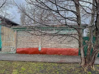 Нежилое помещение (склад) 27,7 кв. м, г. Усмань, Липецкая область Помещение, назначение: нежилое, наименование: склад, площадь 27,7 кв. м., этаж №1, кадастровый номер: 48:16:0470310:78, расположенное по адресу: Липецкая область, Усманский муниципальный округ, г. Усмань, ул. К. Маркса, д.50, пом.1…