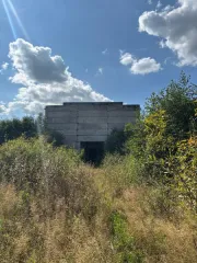 Нежилое здание 432 м2, участок 8144 кв.м, Свердловская обл. Кадастровый номер здания 66:05:2601001:1422, техническое состояние: здание требует ремонта. Земельный участок, категория земель: земли населенных пунктов, вид разрешенного использования: под производственную базу, кадастровый номер…