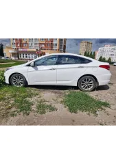 Hyundai I40 2015 VF (I40) Белый 2015 г.в. Автомобиль Hyundai I40, 2015 г.в., г/н Р551ОК48, VIN XWELC41CBF0005006. Ознакомление с имуществом производится в период приёма заявок, в раб. дни с 10.00 до 16.00 (по мест. времени) по предварительному согласованию с финансовым управляющим по электронной…