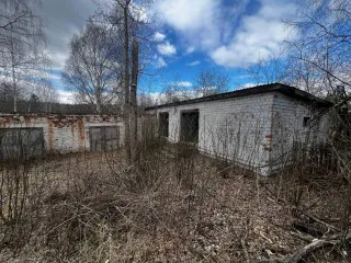 Нежилые здания, общая площадь 931 кв.м., Белоярский р-н, Свердловская область. Имущественный комплекс в Свердловской обл. еще. Имущественный комплекс в Свердловской обл. еще. Здание нежилое, площадь 44 кв.м., назначение: помещение, адрес (местонахождение): Свердловская область, р-н Белоярский, п…