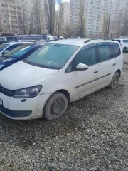 Volkswagen Touran, 2014 г.в., г/н Е048МК07, VIN WVGZZZ1TZFW030872. Местонахождение: Краснодарский край, г. Краснодар, ул. Кореновская 3. Вид транспорта: легковой. Год выпуска: 2014. Государственный регистрационный знак: Е048МК07. VIN номер: WVGZZZ1TZFW030872. Марка: Volkswagen. Модель: Touran.