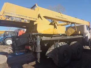 Автокран Урал 55571152, 1993, государственный регистрационный знак В 488 РУ 02. Характеристика. страна-производитель машины: Россия; VIN: Х1Р555709Р0041637; год выпуска: 1993; шасси №: 0041637; кузов №: отсутствует; двигатель №: 076266; цвет кузова: хаки; мощность двигателя, л.с. (кВт): 180(132,3)…