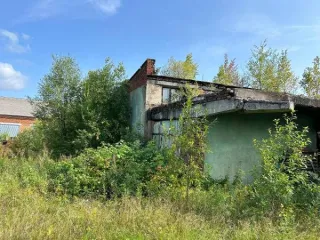 Земельный участок 2506 м² и здание промышленного склада 1925,9 м², Свердловская область. Земельный участок площадью 2506 кв.м. с кадастровым номером 66:43:0101009:216 с расположенным на нем объектом недвижимого имущества – зданием промышленного склада общей площадью 1925,9 кв.м. с кадастровым…