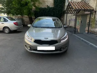 Kia Cee'd 2014 года выпуска, VIN: XWEHN512BF0028093.
