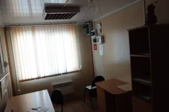 Мобильное здание-блок контейнер 30 кв.м с коммуникациями, площадью 30 м2, место нахождение PX, Бейский район, с. Бея, ул. Площадь Советов, д. 23Д. Подведены коммуникации: наружные сети водопровода, протяженность 81,2 м и наружные сети канализации, протяженность 4,3 м в собственности (включены в…