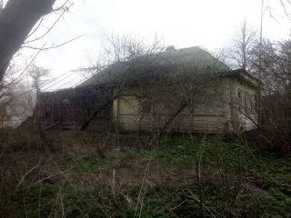 Земельные участки 1040 кв.м, 1600 кв.м и жилой дом 65.6 кв.м, доли 3/4, Вологодская область. Земельный участок с кадастровым номером 35:28:0102024:17, расположенный по адресу: Вологодская область, р-н. Грязовецкий, с/а. Юровская, д. Анопино площадью 1 040 м. кв., доля в праве ¾. Земельный участок с…