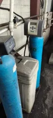 Котел КВр-0,8, насосы, дымосос, ХВО, узел учета тепла, вентилятор, колосники, GSM модем, микроволновка Продажа комплекта имущества Котел КВр-0,8; Насос сетевой отопления К 45-30 с эл.двигателем 7,5 кВт ; Насос сетевой отопления Grundfos NB 50-160/163 11кВт ; Дымосос Д-3,53М с эл. двигателем 1500…