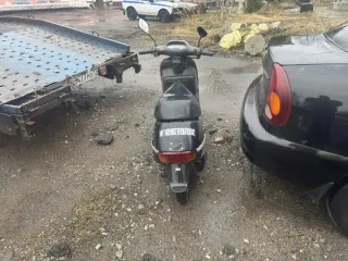 Скутер Honda DYO 2K SA50MH, модель SA50MH, г.в. -, VIN: Нет, г/н: Нет, Документы: Нет, Ключи: С 2-мя ключами, Примечание: Нет. АС ПИБИ: 11-009151-1