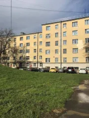 Доля в праве общей долевой собственности на квартиру, что соответствует комнате площадью 25 кв. м, назначение жилое, расположенная по адресу: Санкт-Петербург, пр-кт Обуховской Обороны, д. 95к. 1 литера А, кв. 313, кадастровый номер: 78:12:0007116:2495. Доступ в жилое помещение ограничен.