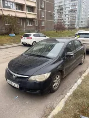 Седан Honda Civic 2007 года, черный цвет. VIN: JHMFD16207S211371, ПТС: 47 ТР 447388, госномер: Н852СВ73. Двигатель: бензиновый R18A1, номер: 2025691, мощность 140 л.с. (103 кВт), объем 1799 куб.см. Кузов №: JHMFD16207S211371, экологический класс 4. Максимальная масса 1700 кг, масса без нагрузки…