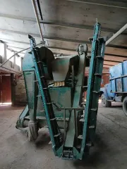 Имущественный комплекс в составе: трактор «БЕЛАРУС 82.1.57», 2003 г.в. (имеются неисправности); зерноуборочный комбайн РСМ-101 «Вектор-410», 2009 г.в. (имеются неисправности); трактор К-701, 1998 г.в. (имеются неисправности); зернометатель А-150М; очиститель семян ОВС-25 (имеются неисправности)…