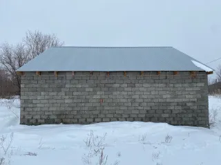 Объект незавершенного строительства 98,5 м² и участок 583 м² Оренбургская область Объект незавершенного строительства площадью застройки 98,5 кв. м с кадастровым номером 56:47:0101003:640 расположен по адресу: Российская Федерация, Оренбургская область, Соль-Илецкий район, г. Соль-Илецк, ул…