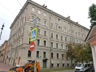Нежилое помещение по адресу: Санкт-Петербург, Лиговский проспект, дом 126, литера А, помещение 8-Н, площадь 10.7 кв.м, назначение: нежилое, этаж: цокольный, кадастровый номер 78:31:0001524:1622. Право собственности подтверждается записью в Едином государственном реестре недвижимости от 01.08.2022 №…