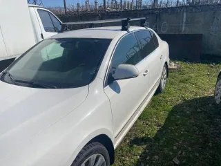 Skoda Superb 2011 года, 140 л.с. Автомобиль легковой, марка: Skoda Superb, год изготовления: 2011, VIN: TMBAF43T2B9059763.