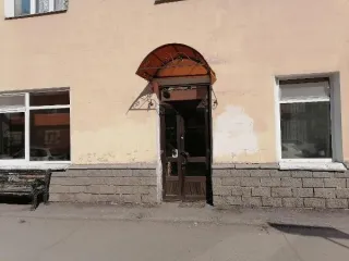 Нежилые помещения 140,8 кв м, г. Уфа, ул. Гоголя, д.56, кадастровый номер 02:55:010214:368, площадь 140,8 кв.м., в том числе: 3,7 кв.м. – 1 этаж, 137,1 кв.м. - подвал, этаж 1, подвал / 5, обременения не зарегистрированы. Покупатель обязан обеспечивать свободный доступ службам для ремонта и…