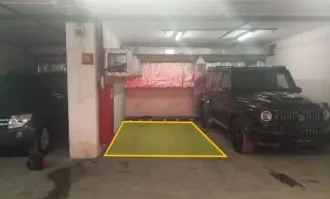 Машино-место площадью 15.2 кв.м, расположенное по адресу: г. Москва, Каширское шоссе, д. 148, корп. 3 (подзона 2, помещение I, машино-место 186). Кадастровый номер: 77:05:0010009:1256.