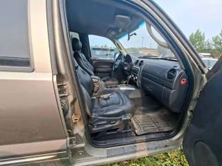 Jeep Cherokee, 2004 года, 150 лс, 200000 км, полный привод, АКПП. Модель: ДЖИП ЧЕРОКИ; Год выпуска: 2004, Цвет: ХАКИ, Идентификационный номер (VIN) 1J8G6E8574W308935; Категория: В; Модель, № двигателя № 26C.8555, Шасси (рама) №JNCENCNDETN; Кузов (кабина, прицеп) №1J8G6E8574W308935, Мощность…