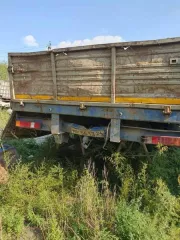 Грузовой тягач седельный марки МАЗ 643019-1420-010, 2015 г.в., г/н А628НК124, цвет кузова – белый, № шасси (рамы) Y3M643019F0000556.  Собственник – ООО "Абаканская металлургическая корпорация". В отношении ТС числится обременение в виде залога в пользу физического лица, не являющегося взыскателем…
