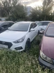 Hyundai Solaris II 2020, VIN: Z94K241CBLR209068, цвет белый. Для осмотра автомобиля необходимо заранее согласовать дату и время (минимум за 2 дня), а также предоставить ФИО и номер телефона лица, которое приедет на осмотр, при себе иметь документ, удостоверяющий личность, или доверенность.