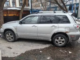 Автомобиль Митсубиси Аутлендер, 2002 г.в., VIN: JA4LZ41G13U047678, государственный регистрационный номер Х777ВУ777