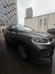 Geely Coolray 2024 автомобиль марки Geely модель Coolray 2024 г.в. VIN-номер Y4K8622Z4RB904589 Подробно с характеристиками имущества, условиями договора о задатке и договора купли-продажи можно ознакомиться у организатора торгов по рабочим дням (с момента начала приёма заявок) с 12.00 до 16.00 ч…