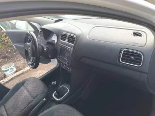 Автомобиль VOLKSWAGEN POLO, 2019 г.в., цвет белый, VIN XW8ZZZ61ZKG049727. Имущество обременено залогом АО «Эксперт Банк»