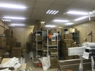 Нежилое помещение 84.8 кв.м, г. Чита, Забайкальский край, 1 этаж, с кадастровым номером 75:32:010431:302, расположенное по адресу: Забайкальский край, г. Чита, ул. Недорезова, д.2в, пом. 1. Вид ограничений и обременений: Арест ФССП, запрет на регистрационные действия. Общая площадь: 84.8…