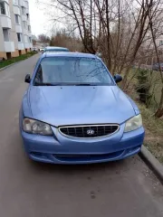 Hyundai Accent 2004 года, фиолетовый. VIN: X7MCF41GP4M014581, госномер В345ТР96. Двигатель бензиновый G4EC, номер 4774894, мощность 102 л.с., объем 1.5 л. Максимальная масса 1555 кг, снаряженная 1176 кг, сборка Россия. Пробег уточнять при осмотре.