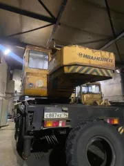 Автокран, 2012 г.в., цвет - серый, г/н С887КЕ14, VIN XVN457171C0103304, номер шасси X1P432000C1381774, номер кузова 432000С0002661. Местонахождение: РС(Я), Мирнинский район. Собственник ООО "Мирнинское управление ВСЭМ" Автокран, 2012 г.в., цвет - серый, г/н С887КЕ14, VIN XVN457171C0103304, номер…
