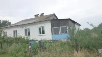 Здание администрации (контора) 600 кв.м., с. Колос. Объект на кадастровом учете не стоит (не зарегистрирован в ЕГРН). Ознакомление с имуществом осуществляется по предварительной записи по тел. +7-987-327-18-88.