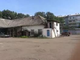 Земельный участок и нежилые помещения 233,2 кв.м Приморский край Земельный участок кадастровый номер 25:13:030209:1328 площадью 19822 кв.м категория земель: Земли населенных пунктов виды разрешенного использования: склады адрес местоположению: местоположение установлено относительно ориентира…