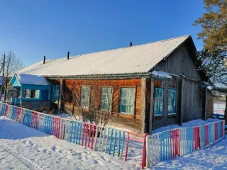 Нежилое здание 192,6 кв.м с земельным участком 547 кв.м Курганская область Нежилое здание, кадастровый номер 45:06:032101:155, назначение: нежилое, площадь 192,6 кв.м., количество этажей: 1, с земельным участком, кадастровый номер 45:06:032101:131, площадь 547 кв.м., категория земель: земли…