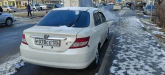 Хонда Fit Aria 2005, легковой автомобиль: марка HONDA, модель FIT ARIA, год изготовления 2005, цвет белый, VIN отсутствует, ПТС 25 РВ 070379, г/н Р078СЕ125, изготовитель Япония, модель двигателя L15A, тип двигателя бензиновый, двигатель № 4200938, мощность 90 л. с. (66 кВт), объем 1496 куб. см…