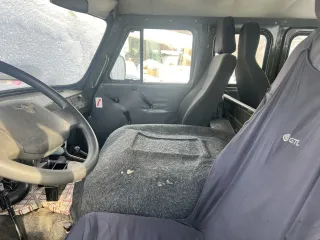 6Спец. пассажирский УАЗ 220695 04 идентификационный номер  VIN  XTT220695K1207831 Спец. пассажирский УАЗ 220695 04 идентификационный номер  VIN  XTT220695K1207831, год выпуска 2018, цвет зеленый, гос рег знак. Е273ОХ134 Тех. описание: Имеются повреждения лакокрасочного покрытия, следы ржавчины.