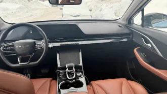 Omoda C5, 2023, VIN LVVDD21B5PD609062, г/н С746ОО716, залог ВТБ. Автомобиль Omoda C5, 2023 года выпуска, VIN LVVDD21B5PD609062, г/н С746ОО716. Имеет дефекты, дефектовка проводилась оценщиком, отчет об оценке приложен. Залог в пользу Банк ВТБ (ПАО).