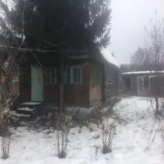 Земельный участок, площадь 1000 +/- 11 кв.м., адрес: Россия, обл Ярославская, р-н Ярославский, с/о Лютовский, д.Софряково, кадастровый номер: 76:17:122101:33. Находится в совместной собственности. Жилой дом, площадь 92.4 кв.м., назначение: Жилое, адрес: Россия, обл Ярославская, р-н Ярославский, с/о…