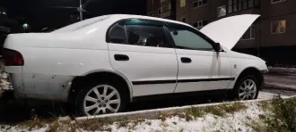 Toyota Carina 1993 легковой автомобиль, марка, модель: Toyota Carina, 1993 г.в., VIN: JT153STK100017196, государственный регистрационный номер: А453МЕ51, мощность двигателя: 89 кВт / 121 л.с.
