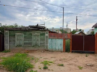 Дом 63 кв.м и участок 677 кв.м, г. Энгельс, Саратовская область. Дом 63 кв.м. и земельный участок 677+/-9 кв.м. в Энгельсе. Земельный участок площадью 677 +/- 9 кв.м., кадастровый номер: 64:50:010419:116, расположенный по адресу: Саратовская область, г Энгельс, ул Свердлова, д. 113, дом площадью 63…