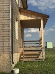 Земельный участок с жилым домом, расположенные по адресу: Московская область, р-н Домодедовский, г Домодедово, площадь 1025 кв.м., категория земли населенных пунктов, разрешенное использование для индивидуального жилищного строительства, кадастровый (условный) номер: 50:28:0100425:1435; строящийся…