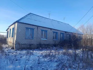 Квартира 49,8 кв.м., 1-комн.; жилое помещение 49,8 кв.м., Саратовская область, р-н Самойловский, с Благовещенка, ул Ленина, д 105, кв 1, кадастровый номер: 64:31:000000:3515