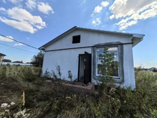 Два дома по 72.4 кв.м в Белгородской области. Жилой дом кадастровый номер 31:27:0302006:136, площадь 72.4 кв.м, адрес Белгородская область, Валуйский район, город Валуйки, улица Ясная, дом 2/32.