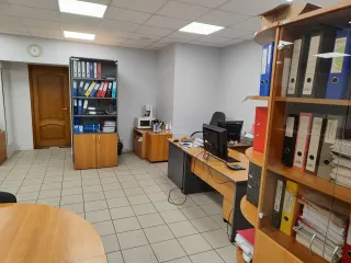 Нежилое помещение 636,6 кв.м, Санкт-Петербург, ул. Радищева, д. 39, Нежилое помещение - 636,6 кв. м с учетом неотделимых улучшений (25 поз.), адрес: Санкт-Петербург, ул. Радищева, д. 39, лит. Д, пом. 12-Н, цокольный этаж, кадастровый номер 78:31:0001210:4142, ограничения и обременения: ипотека до…