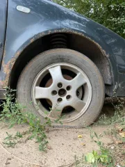 Volkswagen Golf 1.4 2000 года, VIN WVWZZZ1JZYU010837, цвет серый.