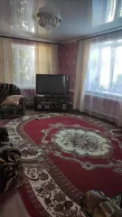 Земельный участок 900 кв.м и дом 89.8 кв.м, Саратовская обл. Адрес: Россия, Саратовская область, Александрово-Гайский район, поселок Васильки, улица Мирная, дом 1/1. Кадастровый номер участка: 64:01:030701:130. Кадастровый номер дома: 64:01:030701:132. Находится в долевой собственности, размер…