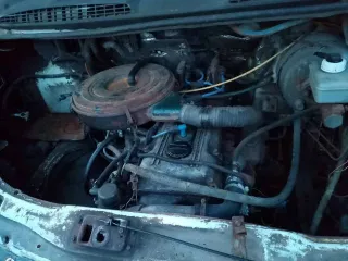 ГАЗ-3302 2003 года, цвет кузова снежно-белый. VIN: XTH33020031880306, категория ТС – В. Мощность двигателя 72.2 кВт, рабочий объем 2285 куб. см. Разрешенная максимальная масса 3500 кг, масса без нагрузки 1900 кг.